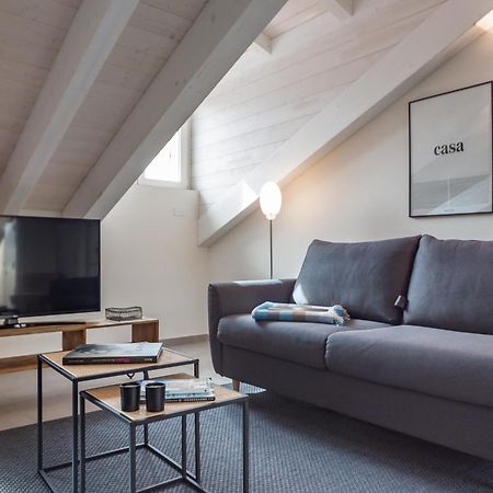 Apartament La Mansarda Di Sarpi Mediolan Zewnętrze zdjęcie